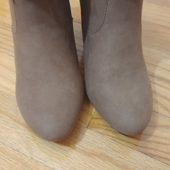 Dana Buchman Booties with Faux Fur - Picture 2 of 7